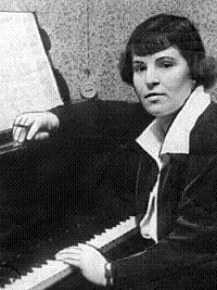 ГАЛИНА ИВАНОВНА УСТВОЛЬСКАЯ